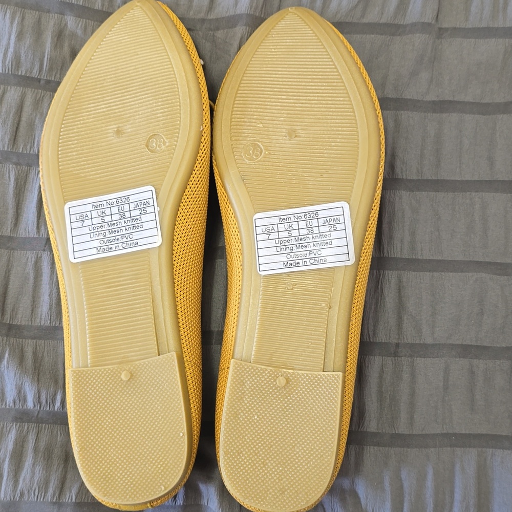 Yellow Women's Ballet Flats Sz 7 Nwot - Picture 4 of 4